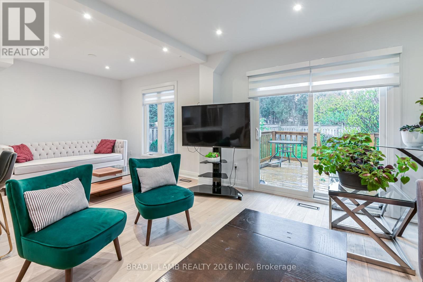 Bed 1 - 54 Campbell Avenue, Vaughan, Ontario  L4J 4Y7 - Photo 20 - N12528226