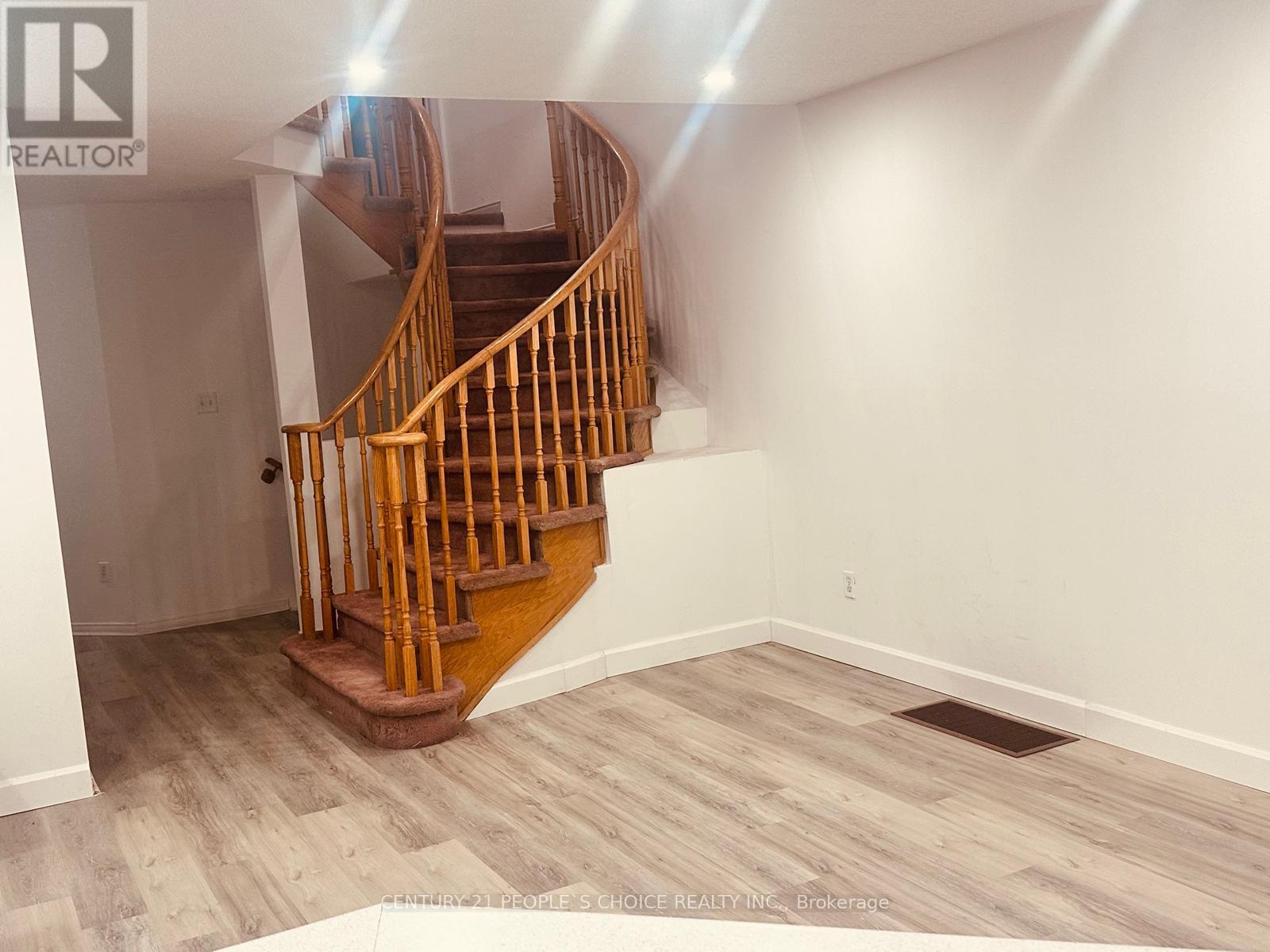 48 Yellow Brick Road, Brampton, Ontario  L6V 4L1 - Photo 11 - W12492958