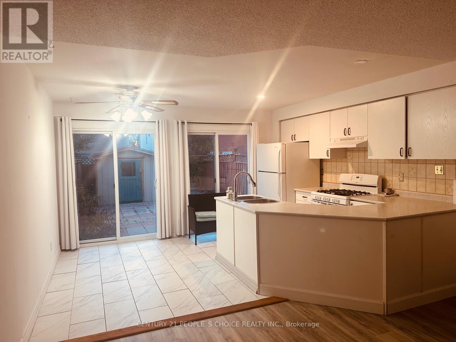 48 Yellow Brick Road, Brampton, Ontario  L6V 4L1 - Photo 7 - W12492958