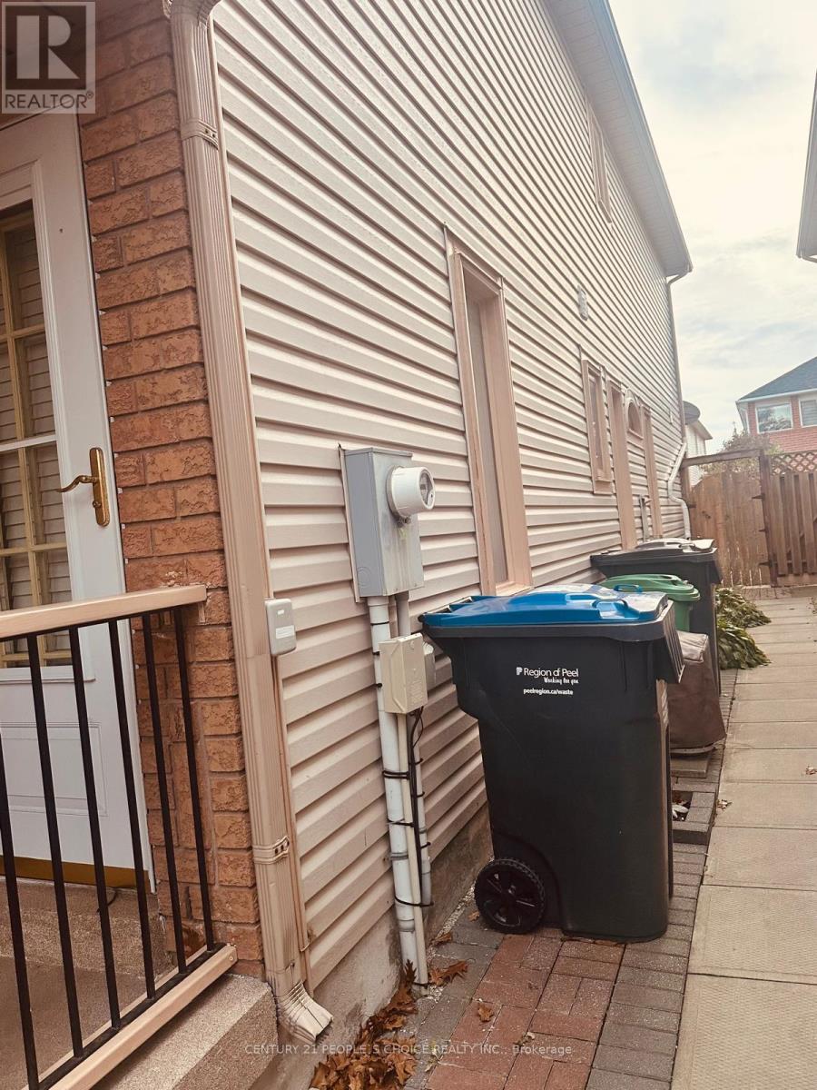 48 Yellow Brick Road, Brampton, Ontario  L6V 4L1 - Photo 31 - W12492958