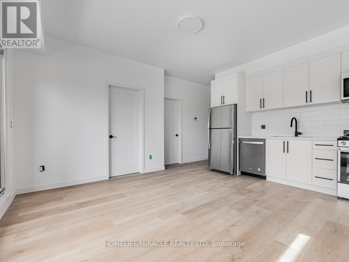 2 - 1103 Dufferin Street, Toronto, Ontario  M6H 4B5 - Photo 3 - W12523338