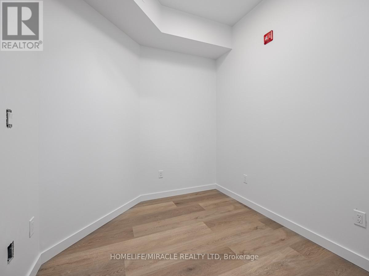 2 - 1103 Dufferin Street, Toronto, Ontario  M6H 4B5 - Photo 5 - W12523338