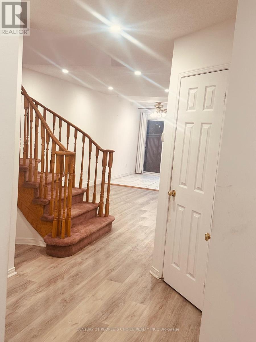 48 Yellow Brick Road, Brampton, Ontario  L6V 4L1 - Photo 12 - W12492958