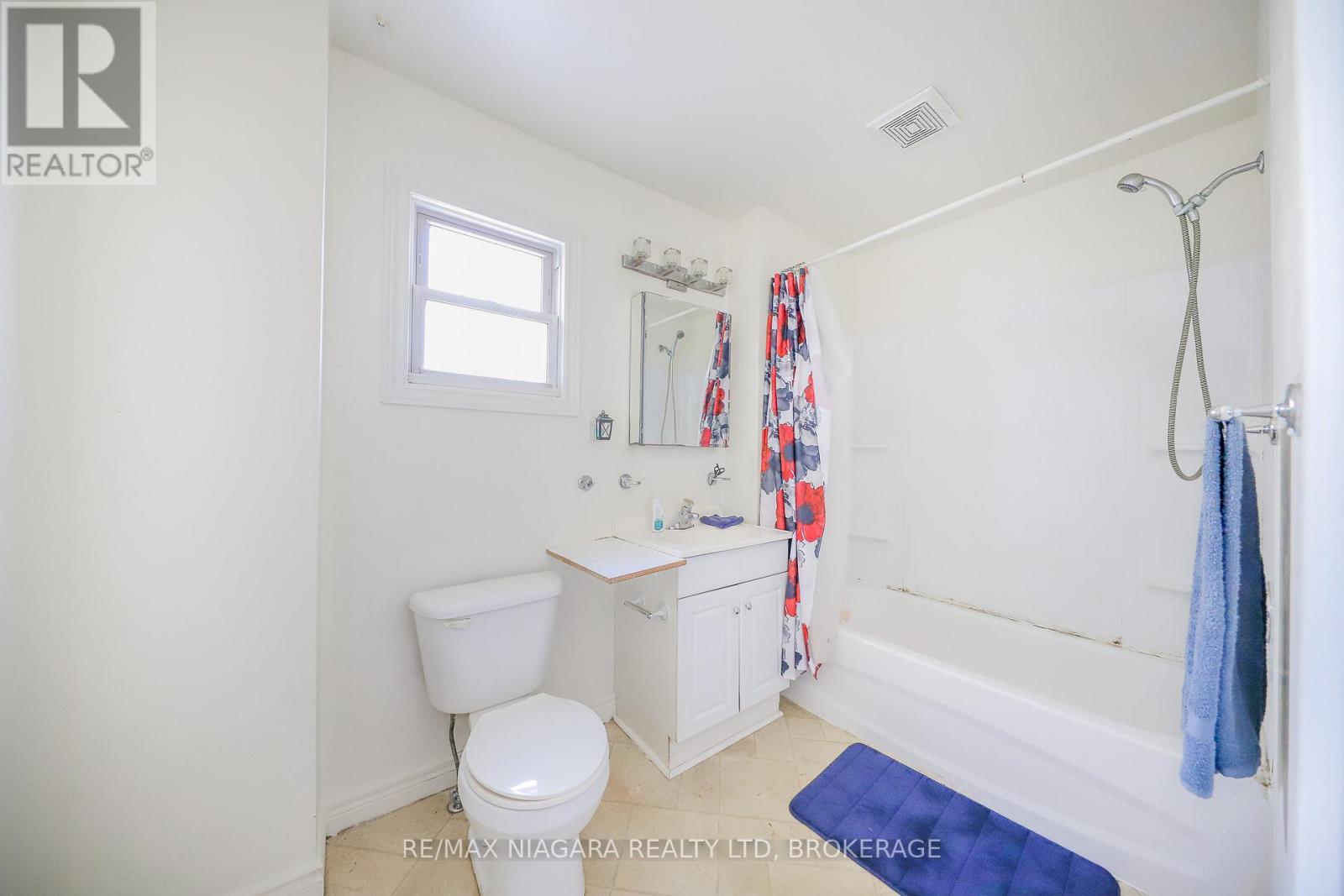 5537 Montrose Road, Niagara Falls, Ontario L2H 1K9 - Photo 12 - X12528294