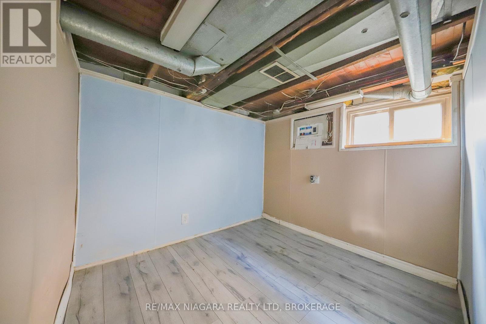 5537 Montrose Road, Niagara Falls, Ontario L2H 1K9 - Photo 13 - X12528294