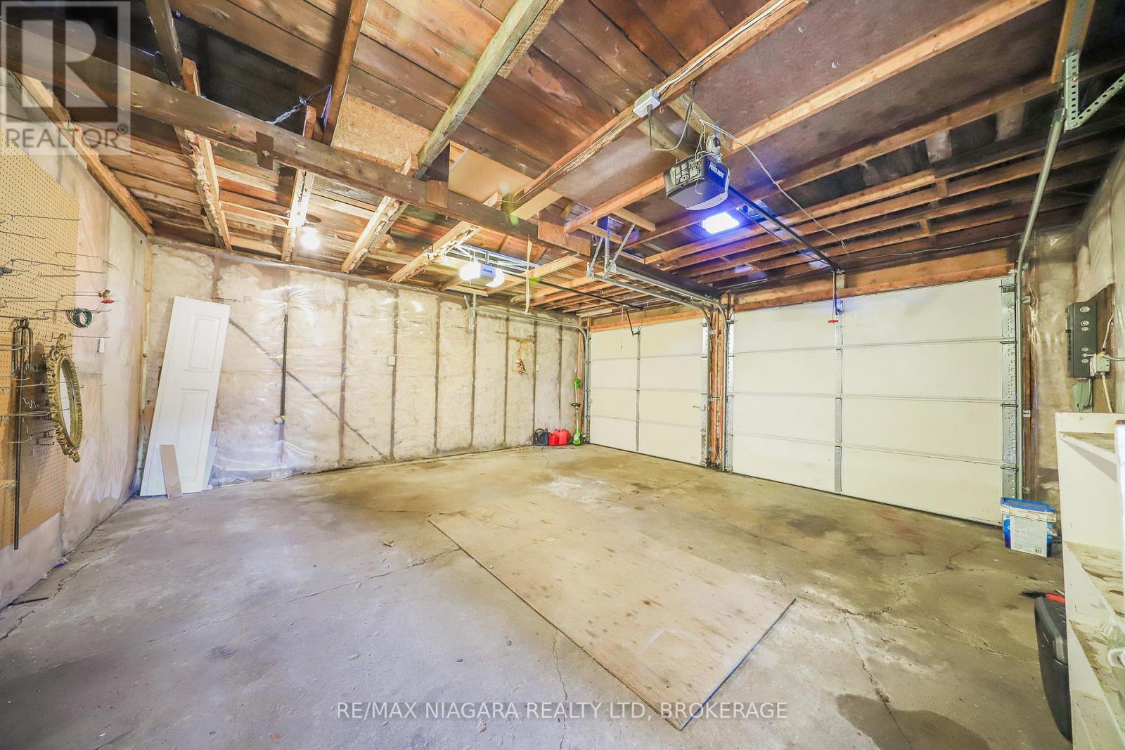 5537 Montrose Road, Niagara Falls, Ontario L2H 1K9 - Photo 15 - X12528294