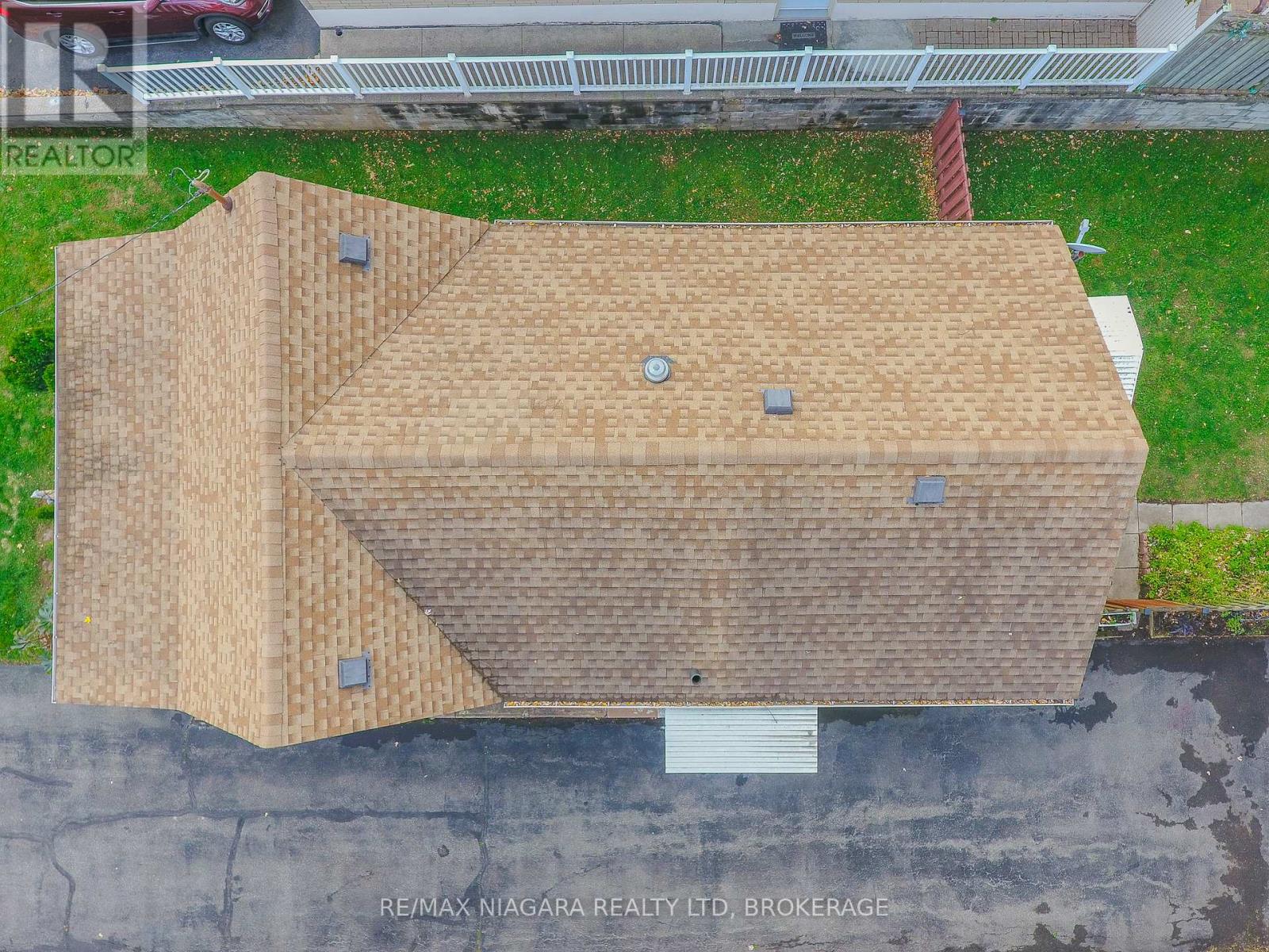 5537 Montrose Road, Niagara Falls, Ontario L2H 1K9 - Photo 16 - X12528294