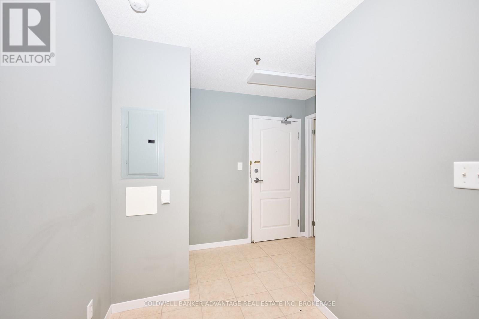 1204 - 330 Prince Charles Drive S, Welland, Ontario L3C 7B3 - Photo 6 - X12528420