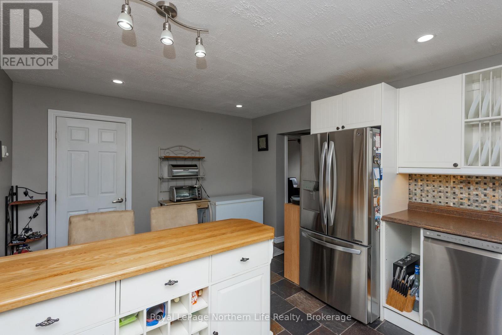 737 Wyld Street, North Bay, Ontario P1B 2A2 - Photo 12 - X12528504