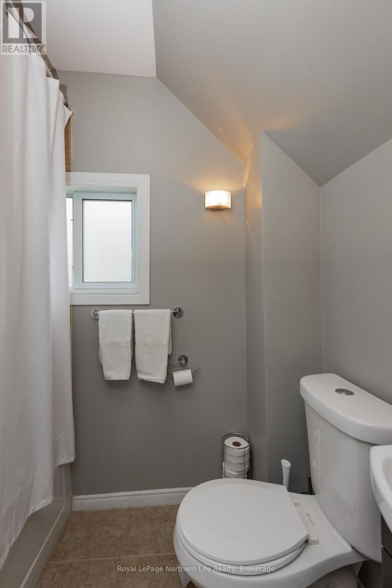 737 Wyld Street, North Bay, Ontario P1B 2A2 - Photo 24 - X12528504