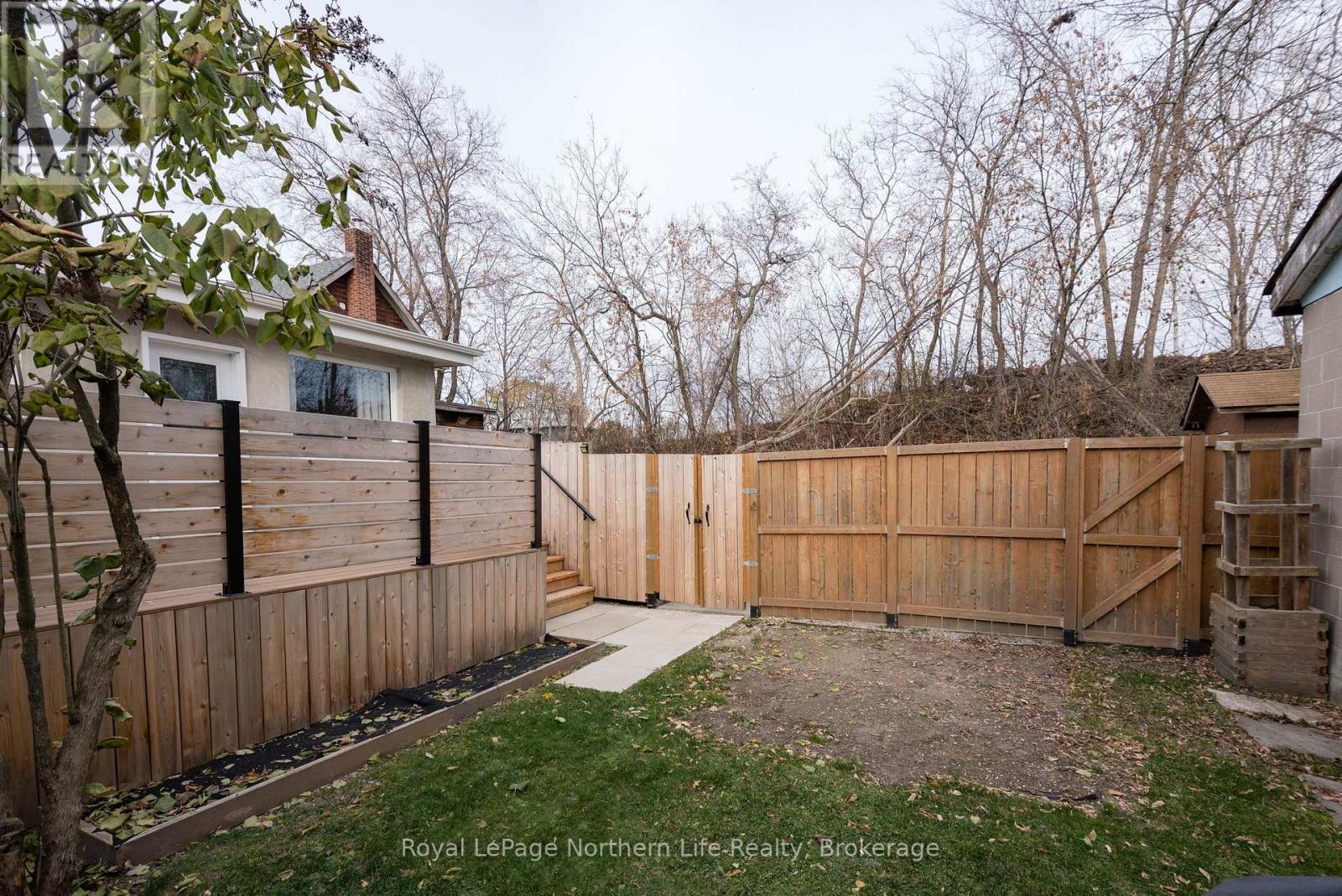 737 Wyld Street, North Bay, Ontario P1B 2A2 - Photo 29 - X12528504