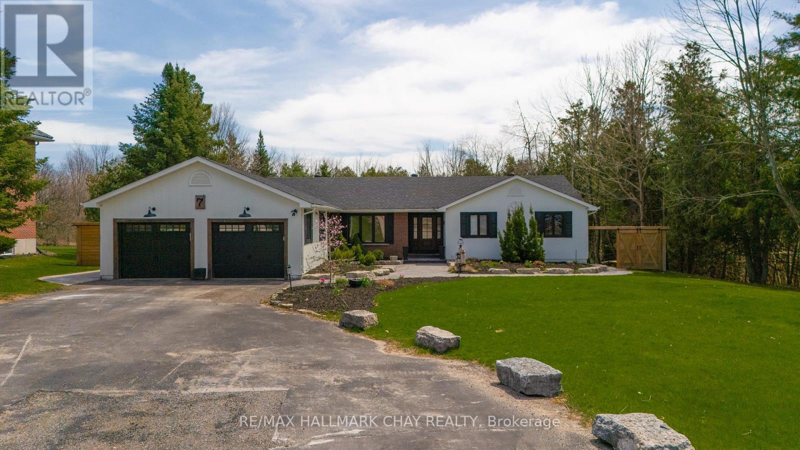 7 Jodies Lane, Springwater, Ontario  L9X 0M4 - Photo 2 - S12528200