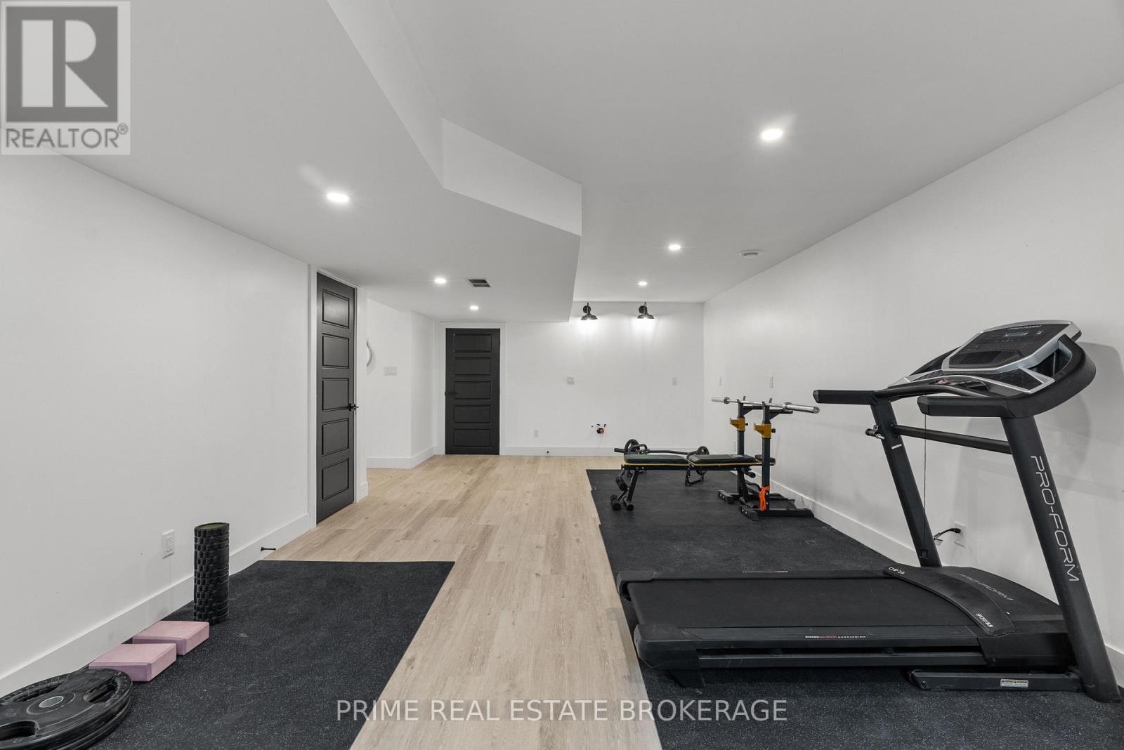 33977 Kildeer Drive, Bluewater, Ontario  N0M 1N0 - Photo 39 - X12519658