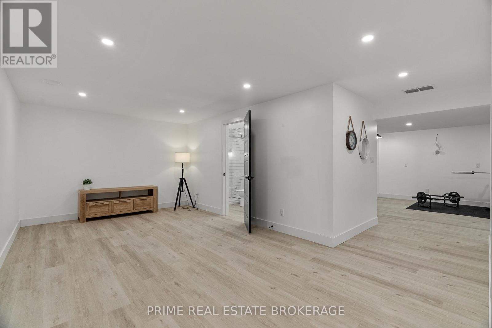 33977 Kildeer Drive, Bluewater, Ontario  N0M 1N0 - Photo 37 - X12519658