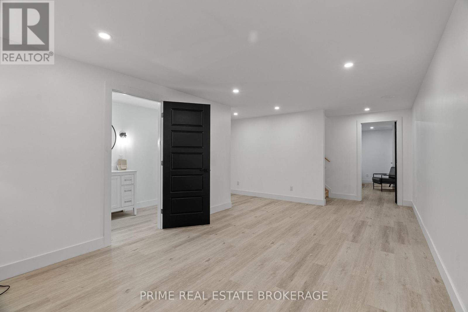 33977 Kildeer Drive, Bluewater, Ontario  N0M 1N0 - Photo 38 - X12519658