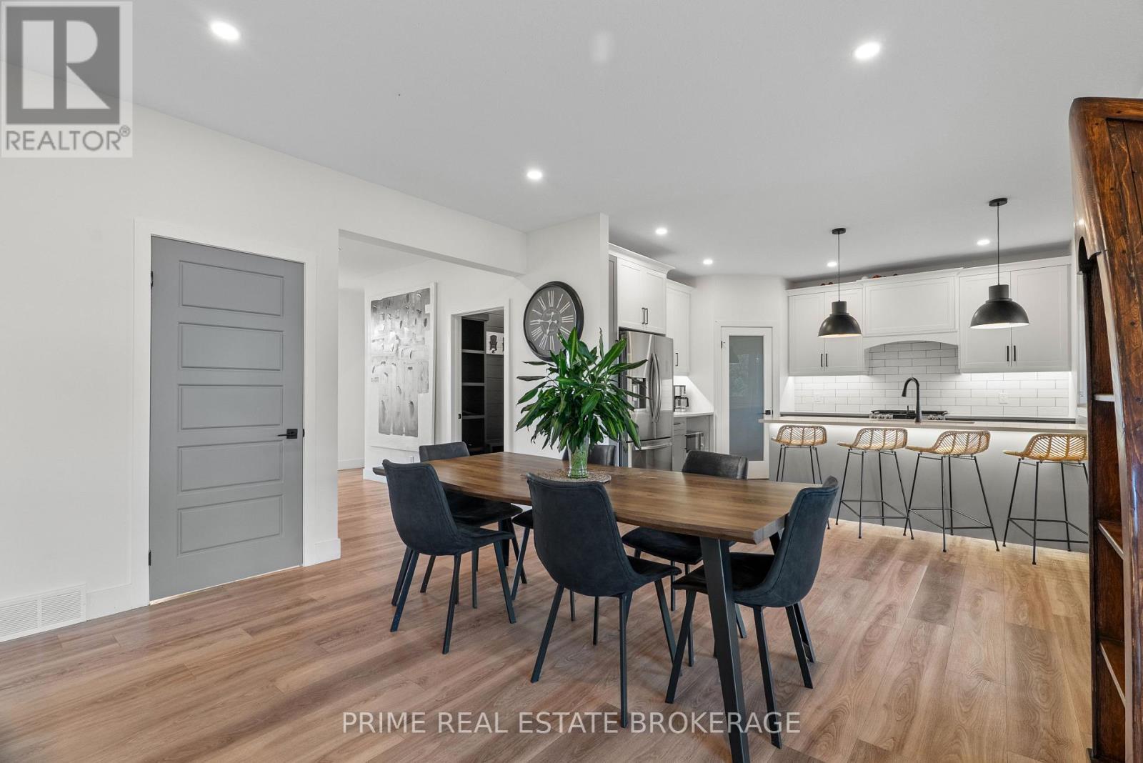 33977 Kildeer Drive, Bluewater, Ontario  N0M 1N0 - Photo 8 - X12519658