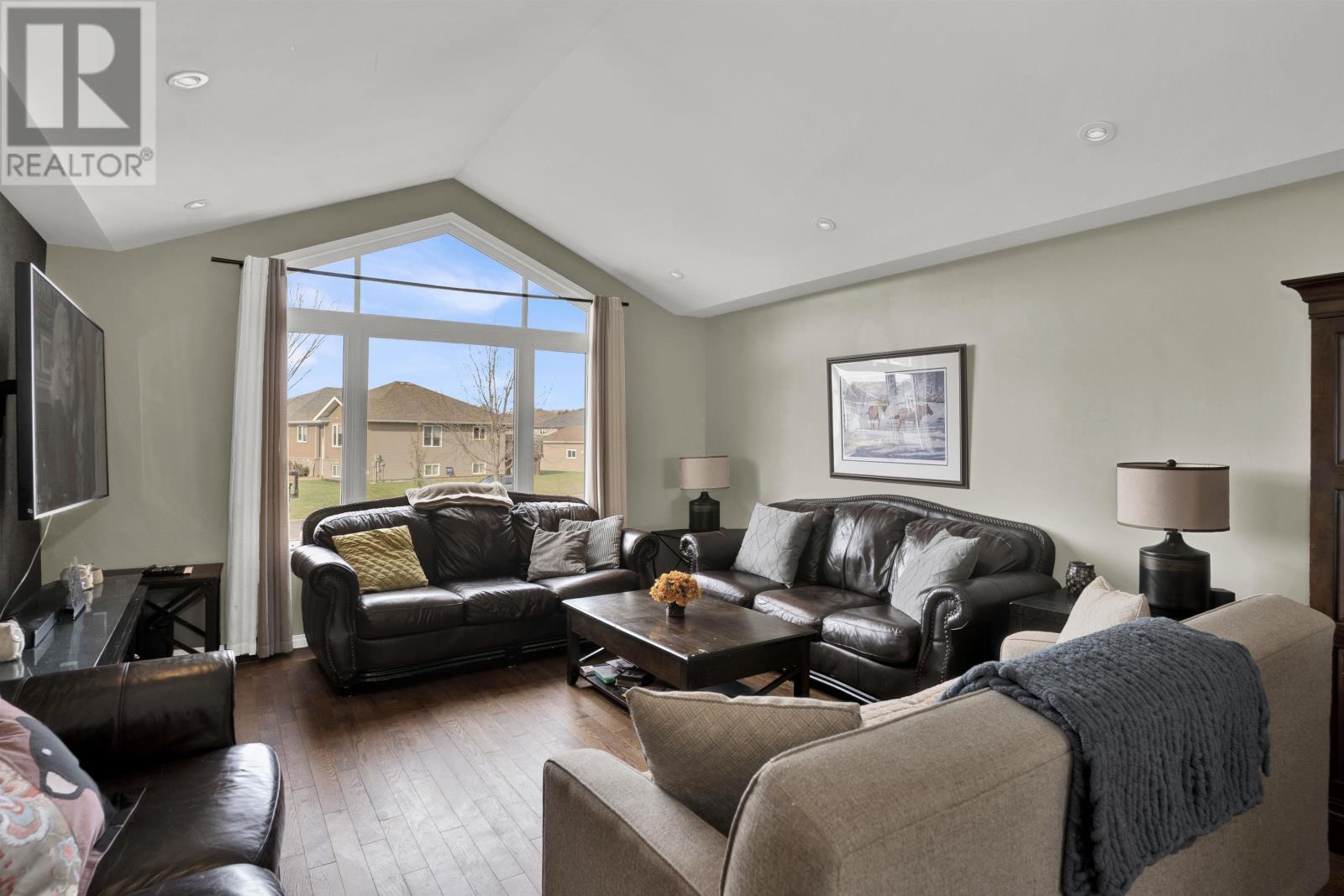 524 Fireweed Bay, Thunder Bay, Ontario P7G 0A6 - Photo 6 - TB253434