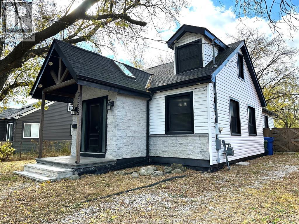 3555 Howard, Windsor, Ontario  N9E 3N6 - Photo 3 - 25028443