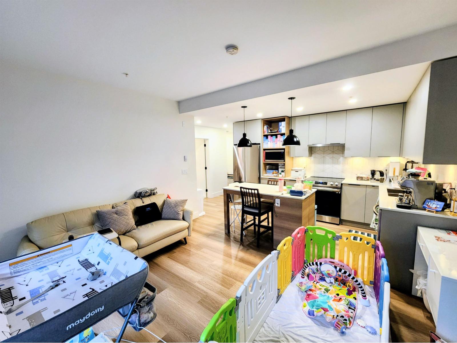 201 10778 138 Street, Surrey, British Columbia  V3T 0S5 - Photo 4 - R3065686