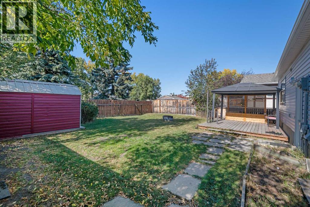 153 Big Hill Place Se, Airdrie, Alberta  T4A 1P9 - Photo 2 - A2260030