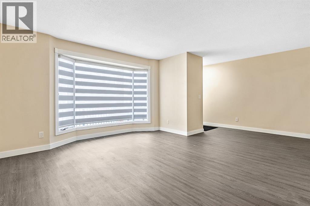 11 Maplewood Green, Strathmore, Alberta  T2K 1X3 - Photo 6 - A2268318