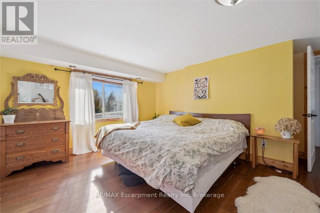 323135 Durham Road E, West Grey, Ontario  N0G 1R0 - Photo 13 - X12528278