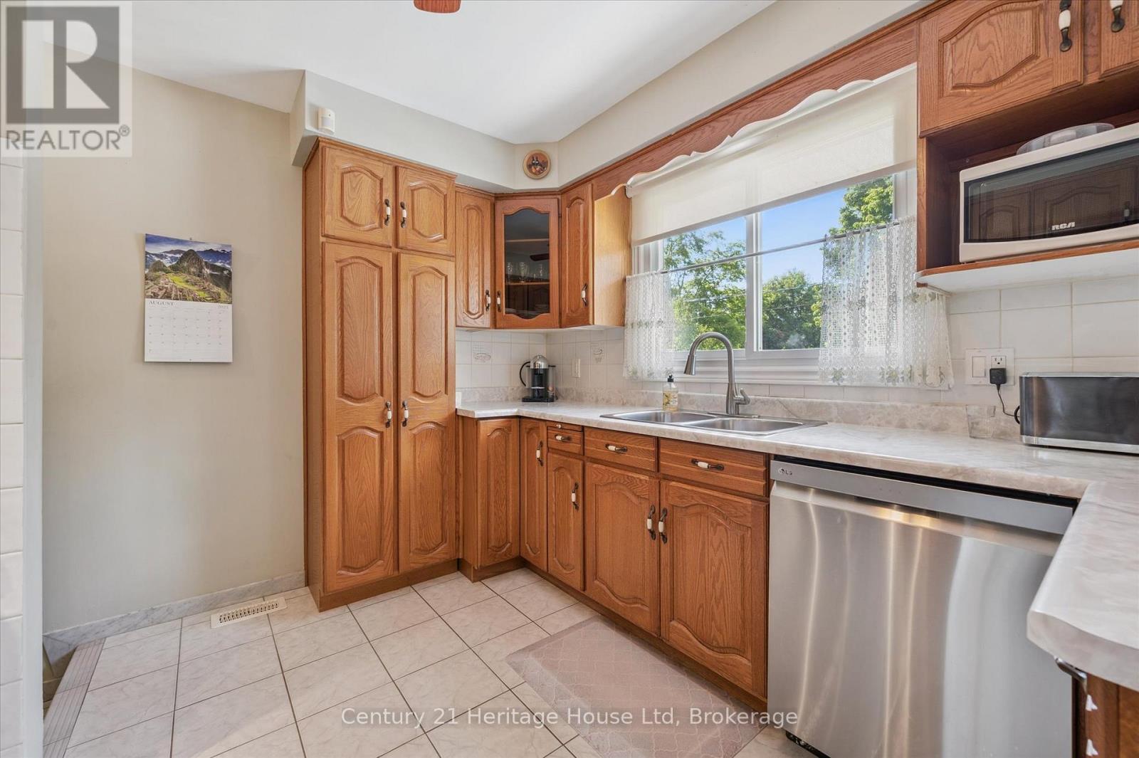 17 Dalebrook Place, Guelph, Ontario  N1E 1A7 - Photo 13 - X12528372