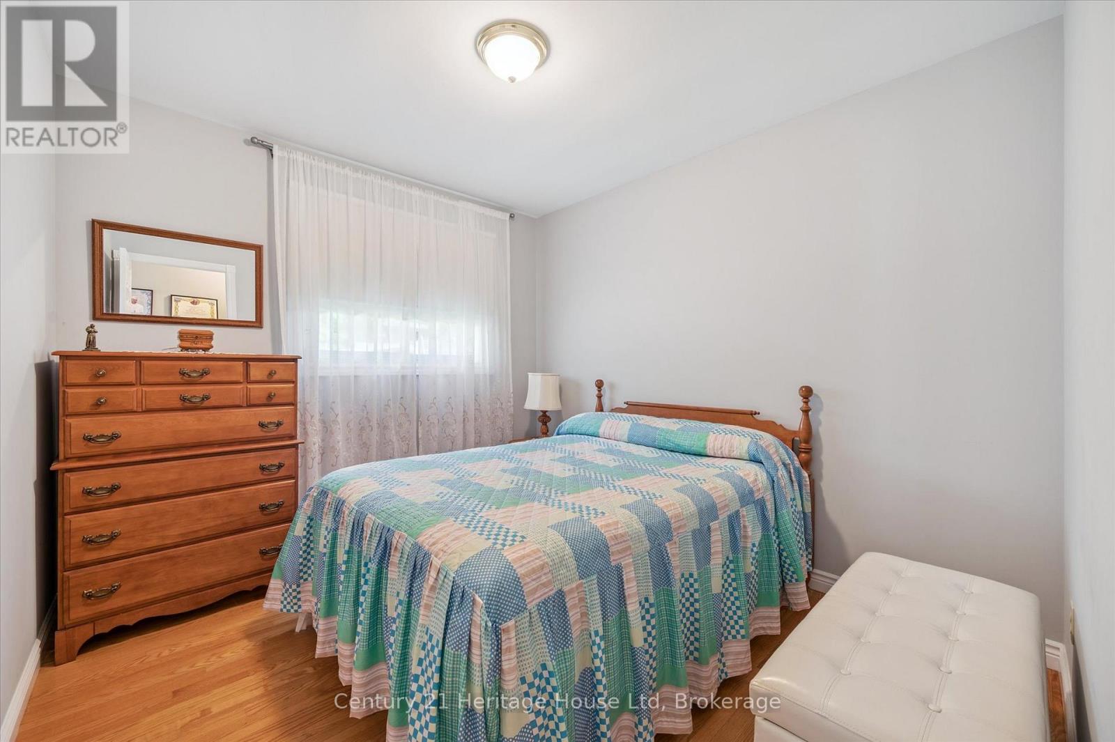 17 Dalebrook Place, Guelph, Ontario  N1E 1A7 - Photo 18 - X12528372