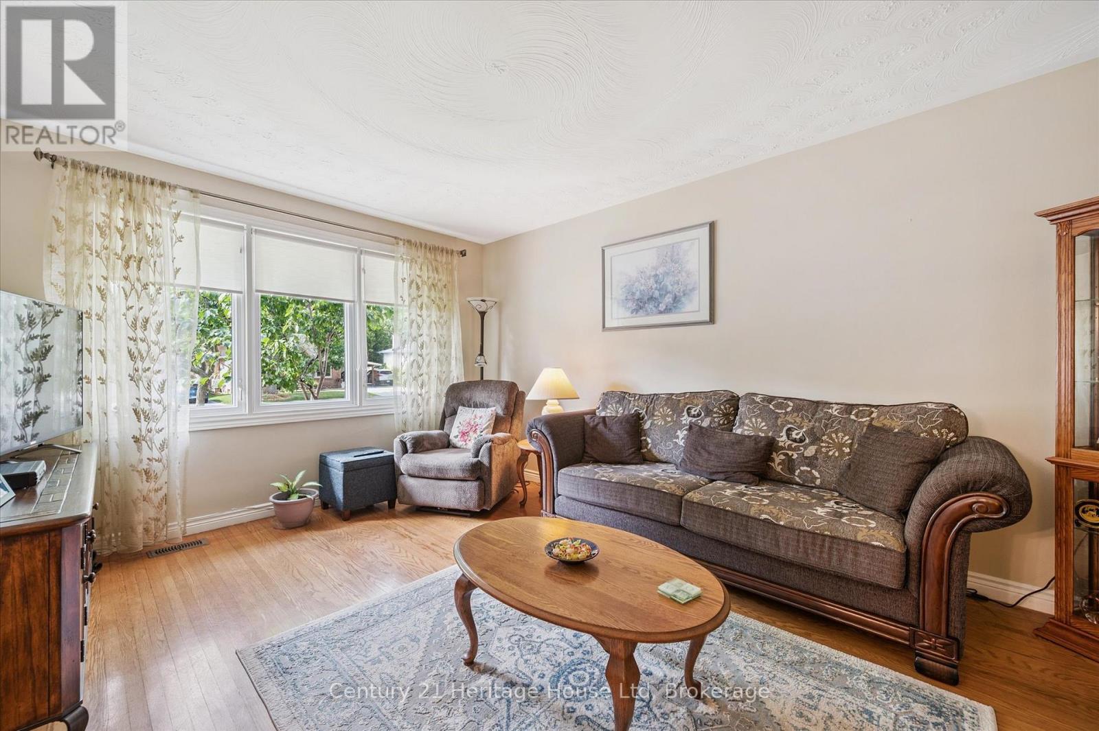 17 Dalebrook Place, Guelph, Ontario  N1E 1A7 - Photo 8 - X12528372