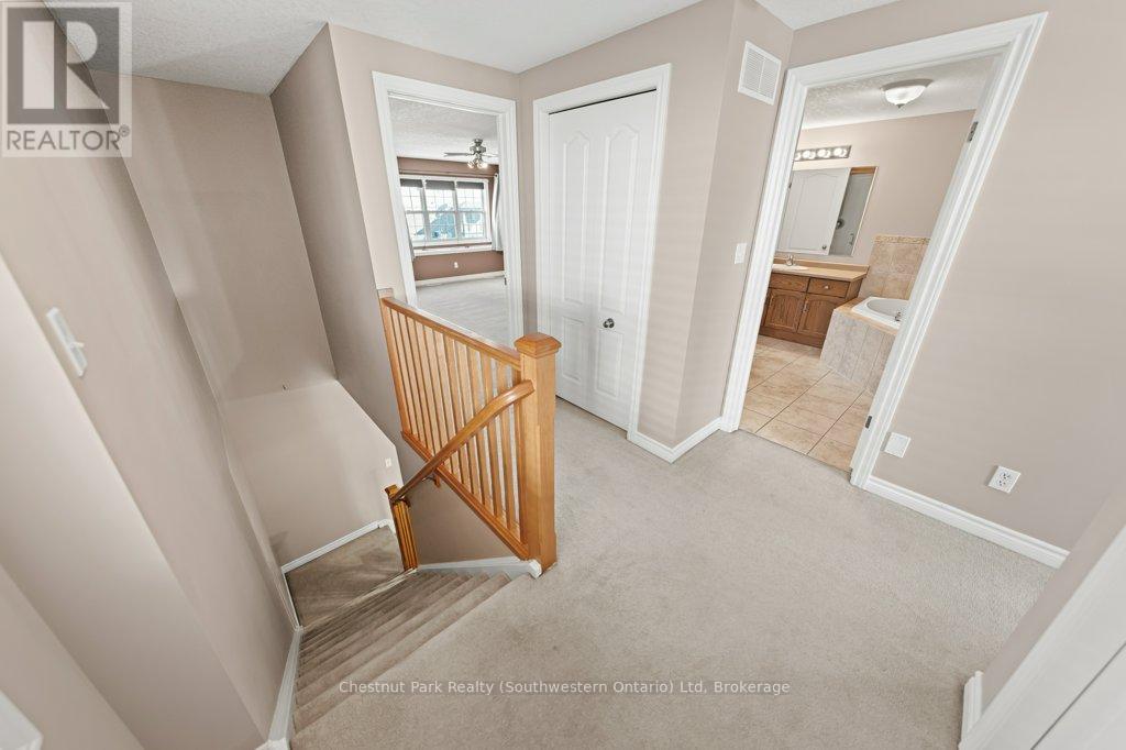 274 Severn Drive, Guelph, Ontario  N1E 0E8 - Photo 13 - X12528474