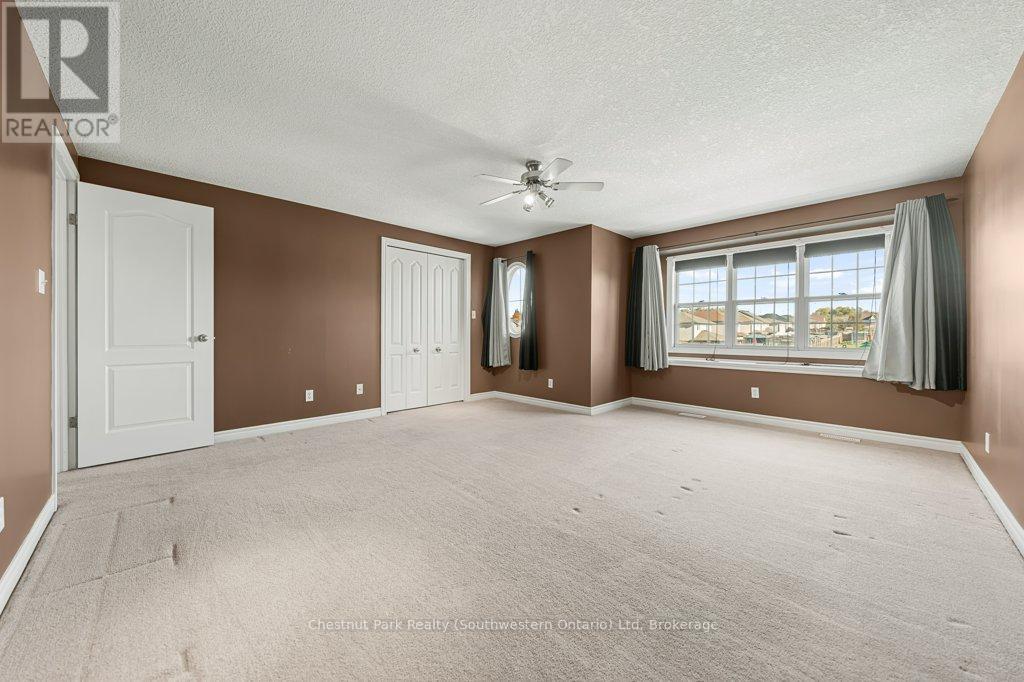 274 Severn Drive, Guelph, Ontario  N1E 0E8 - Photo 14 - X12528474