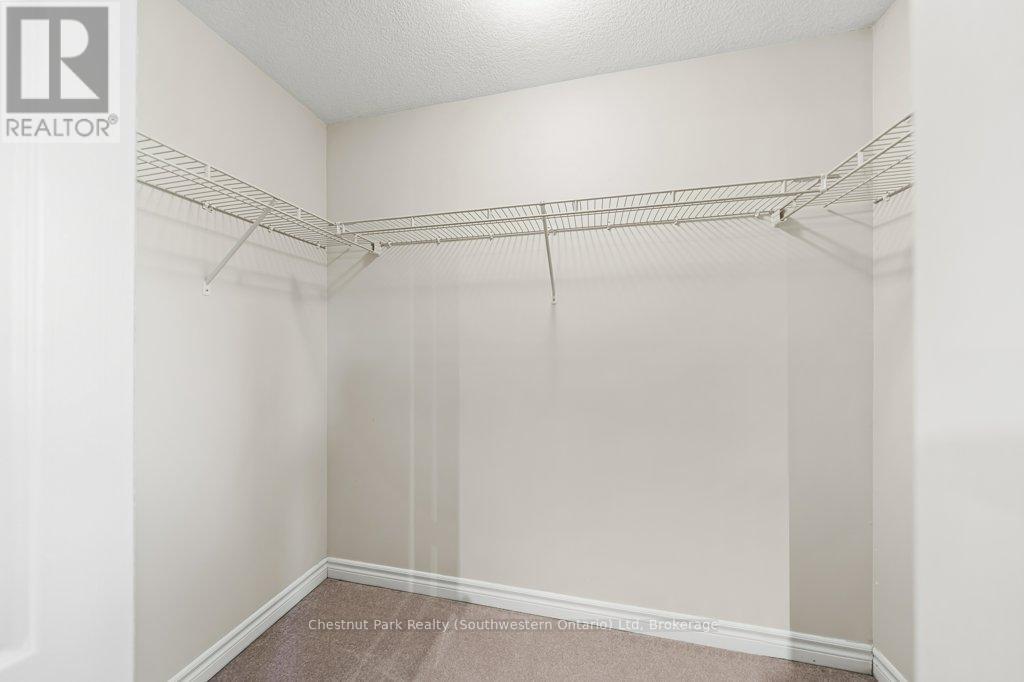 274 Severn Drive, Guelph, Ontario  N1E 0E8 - Photo 16 - X12528474