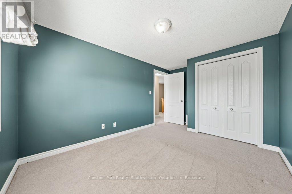 274 Severn Drive, Guelph, Ontario  N1E 0E8 - Photo 18 - X12528474