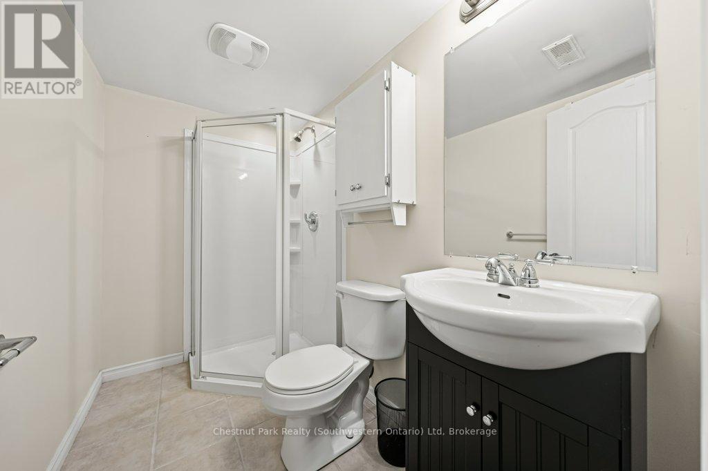 274 Severn Drive, Guelph, Ontario  N1E 0E8 - Photo 27 - X12528474