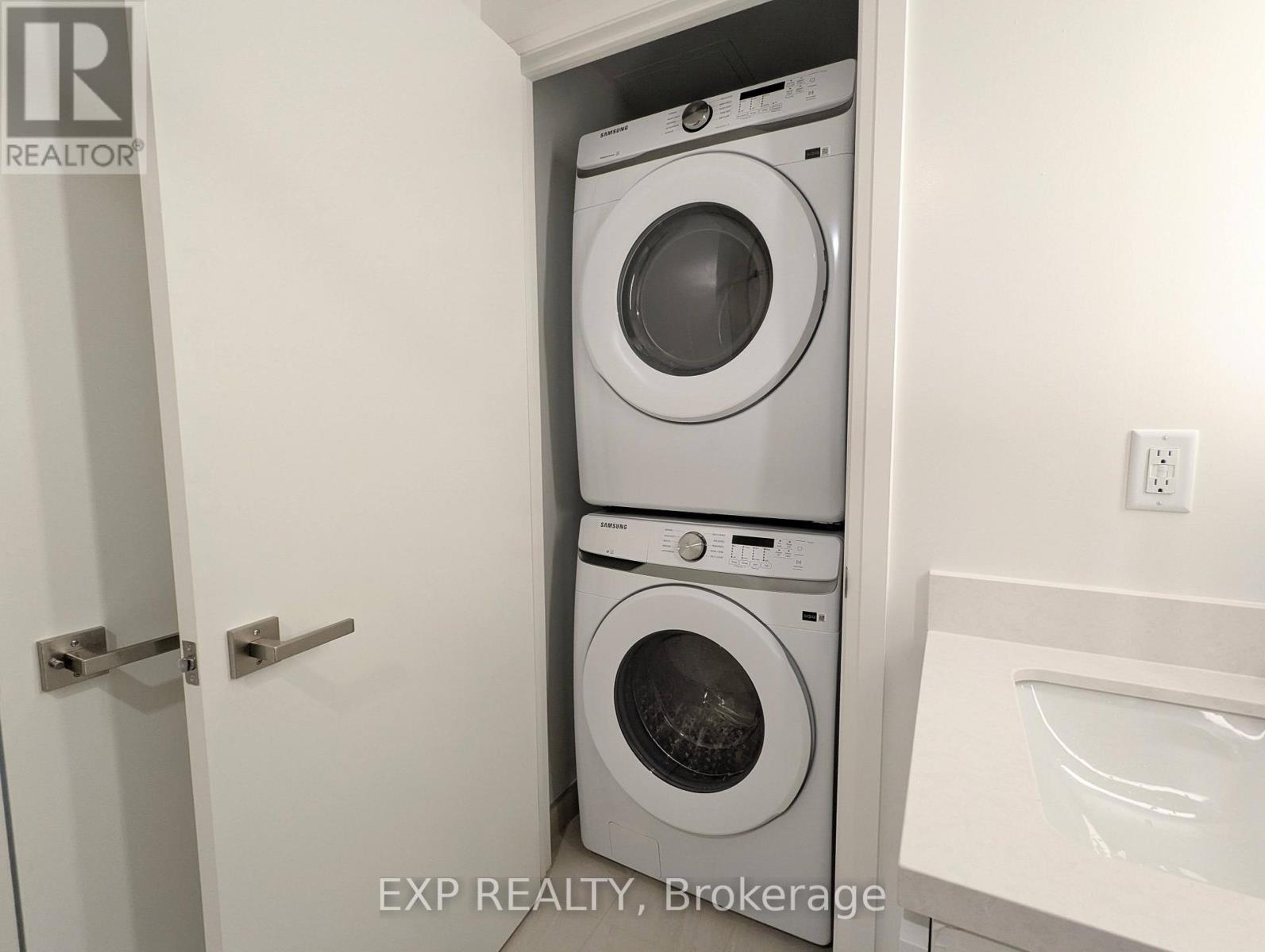 3509 - 4015 The Exchange Street, Mississauga, Ontario  L5B 0N9 - Photo 11 - W12528058