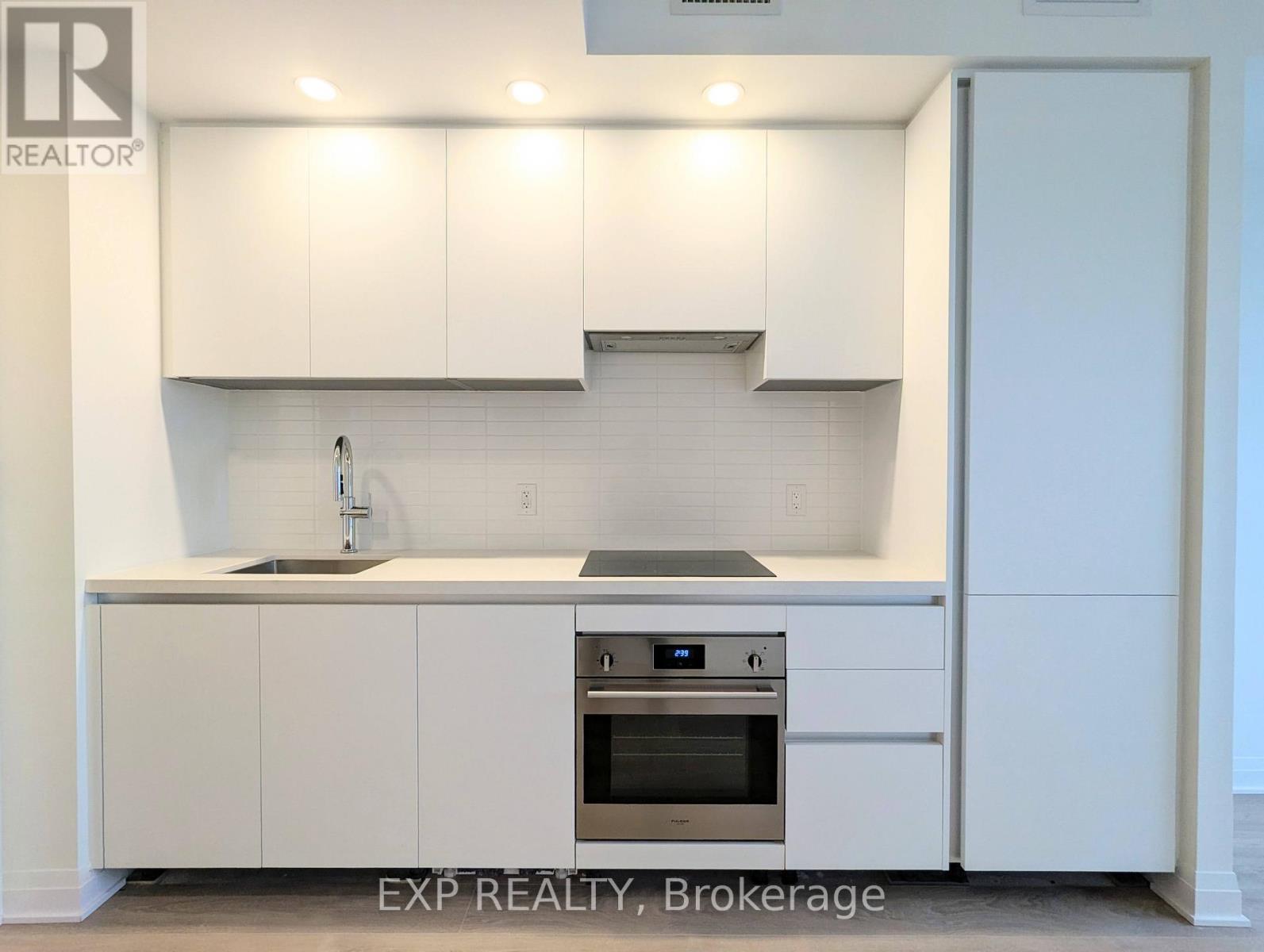 3509 - 4015 The Exchange Street, Mississauga, Ontario  L5B 0N9 - Photo 2 - W12528058