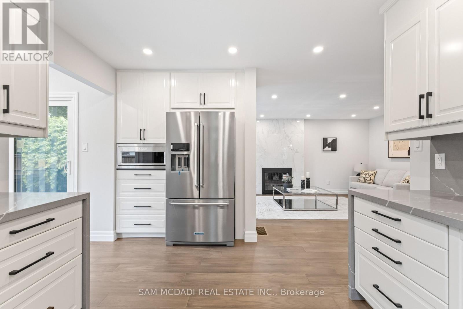 2535 Robin Drive, Mississauga, Ontario  L5K 2G2 - Photo 13 - W12528088