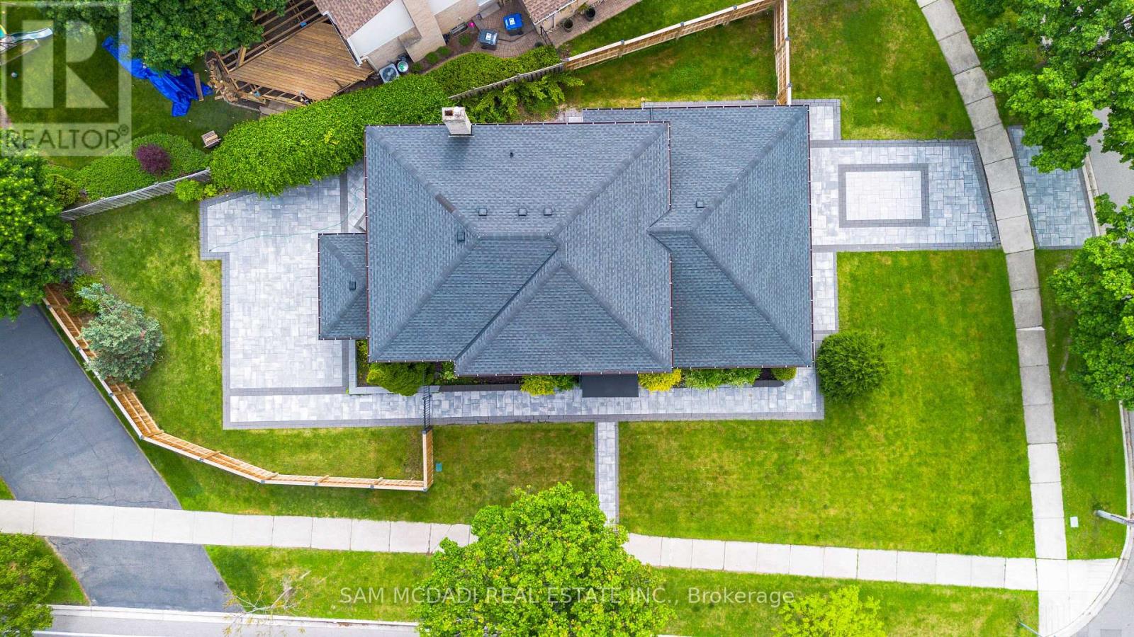 2535 Robin Drive, Mississauga, Ontario  L5K 2G2 - Photo 42 - W12528088