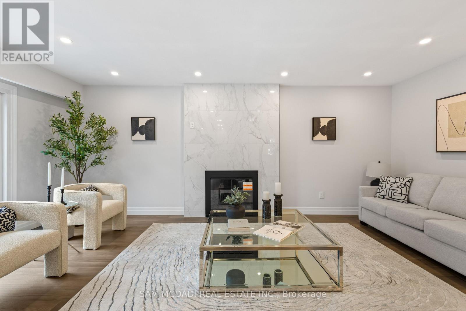 2535 Robin Drive, Mississauga, Ontario  L5K 2G2 - Photo 7 - W12528088