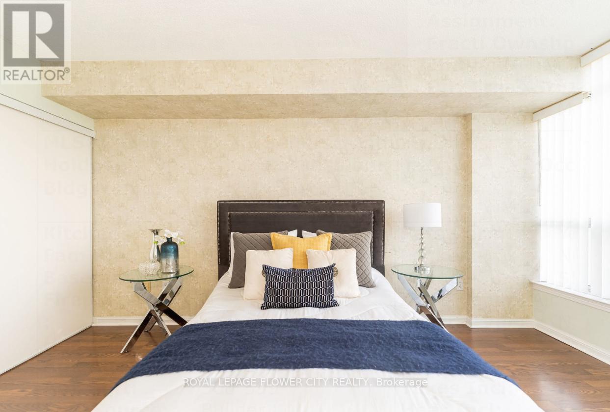 603 - 10 Laurelcrest Street, Brampton, Ontario  L6S 5Y3 - Photo 8 - W12528104