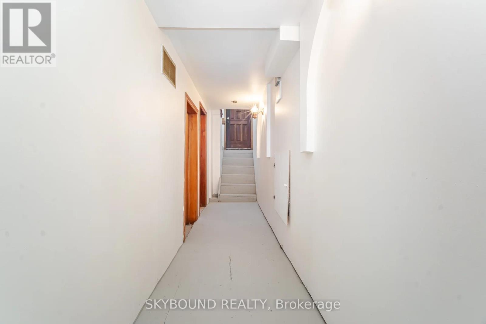 52 Ford Street, Toronto, Ontario  M6N 3A1 - Photo 33 - W12528138