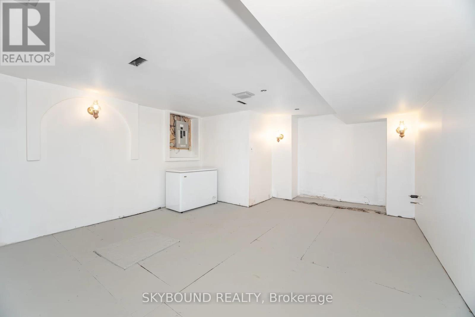 52 Ford Street, Toronto, Ontario  M6N 3A1 - Photo 35 - W12528138