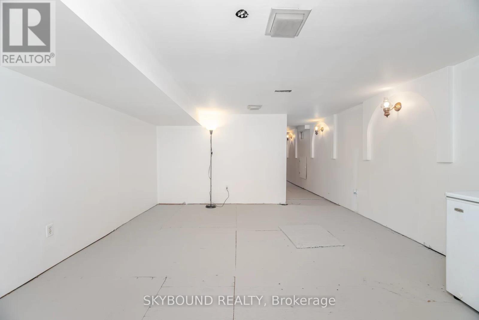 52 Ford Street, Toronto, Ontario  M6N 3A1 - Photo 36 - W12528138