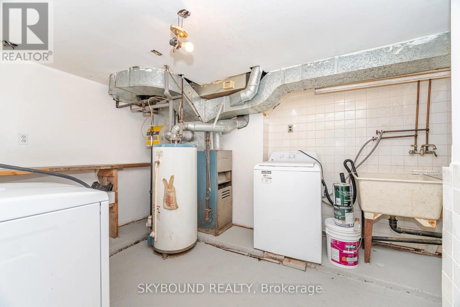 52 Ford Street, Toronto, Ontario  M6N 3A1 - Photo 38 - W12528138