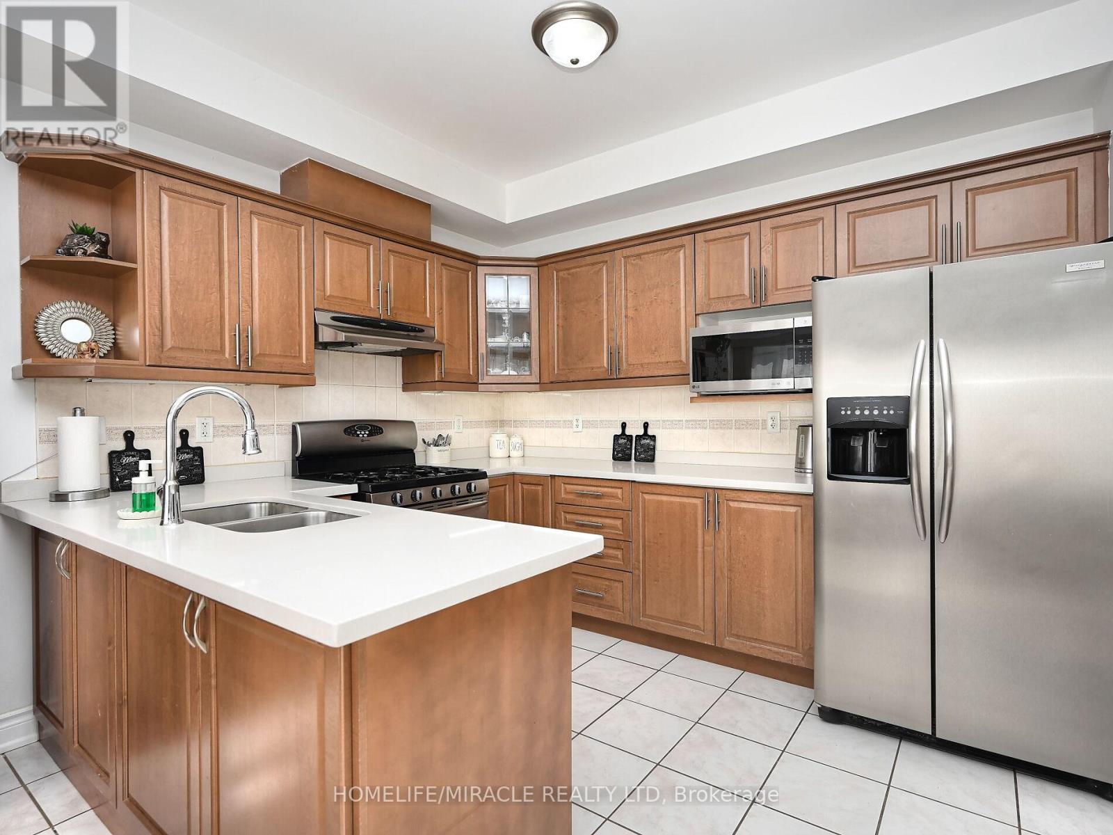 4717 Colombo Crescent, Mississauga, Ontario  L5M 7R3 - Photo 14 - W12528176