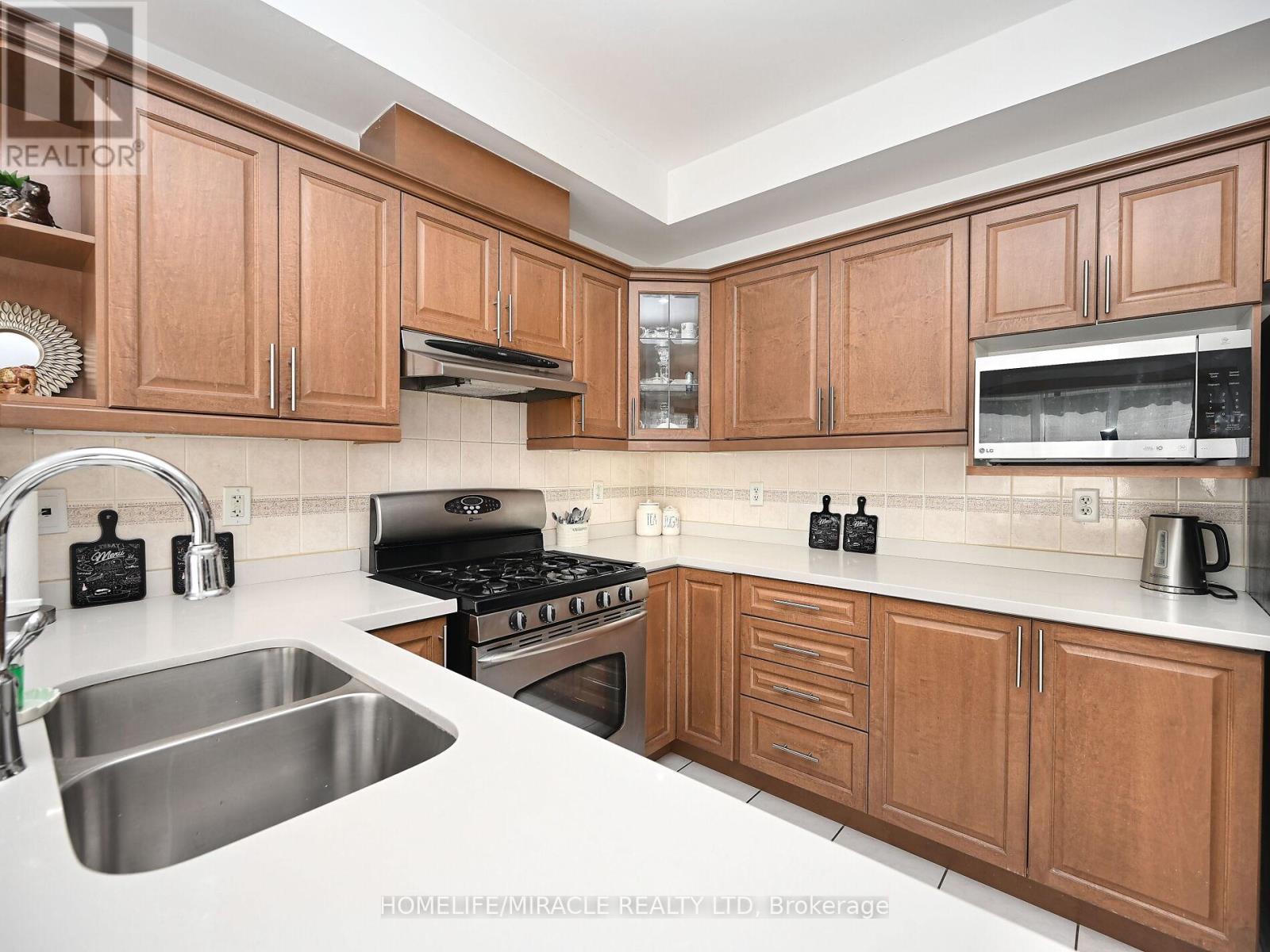 4717 Colombo Crescent, Mississauga, Ontario  L5M 7R3 - Photo 15 - W12528176