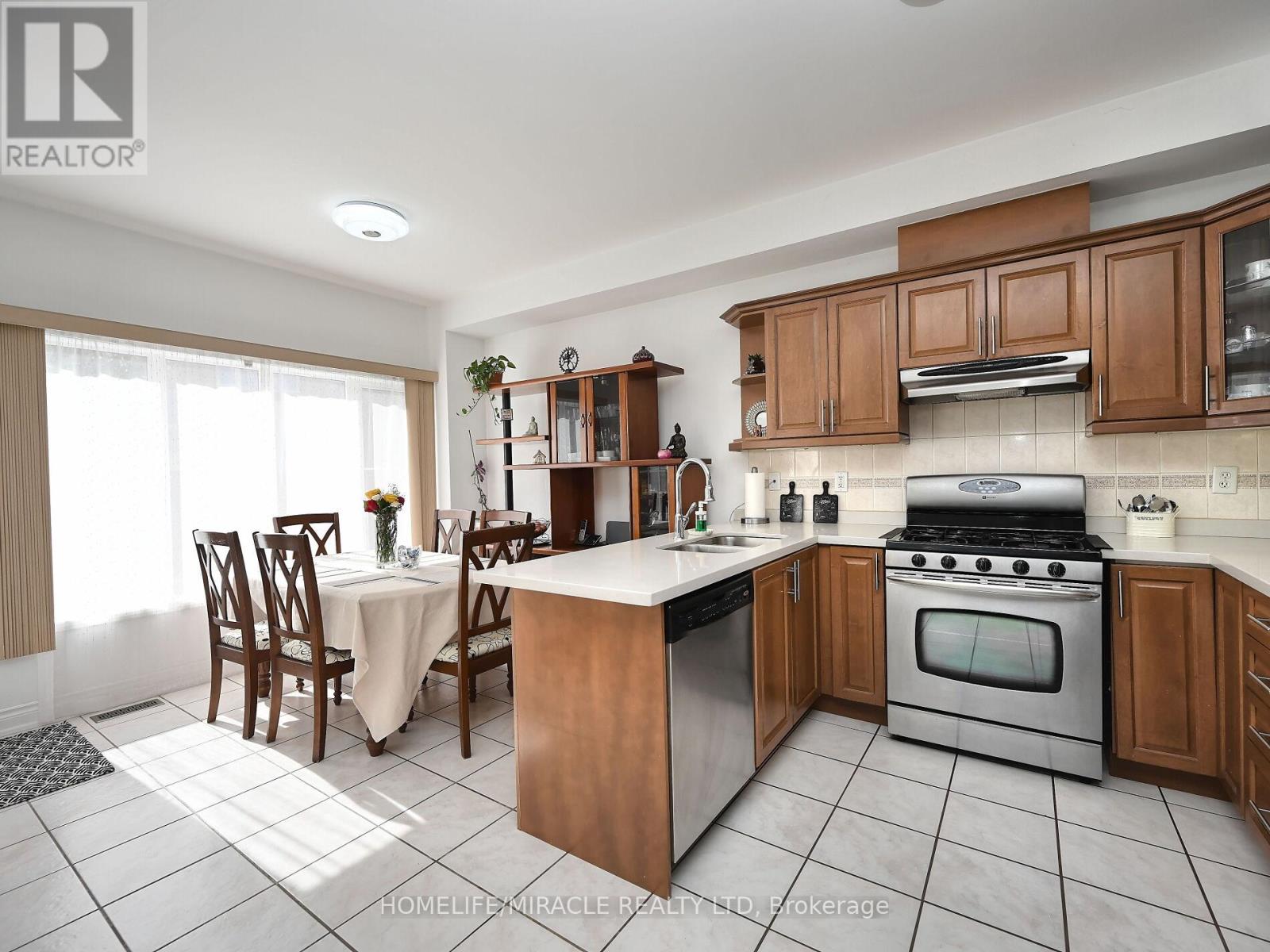 4717 Colombo Crescent, Mississauga, Ontario  L5M 7R3 - Photo 16 - W12528176