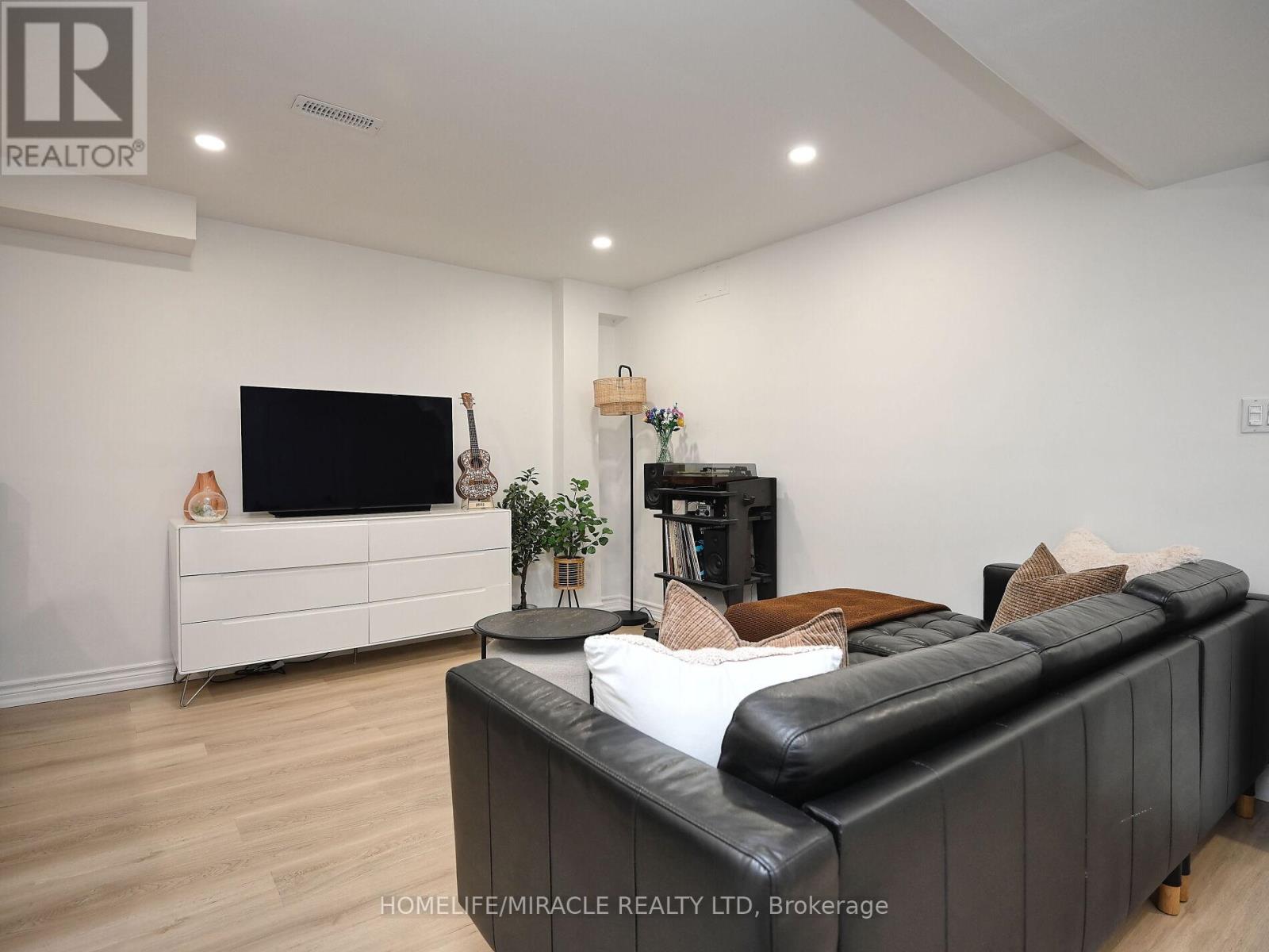 4717 Colombo Crescent, Mississauga, Ontario  L5M 7R3 - Photo 40 - W12528176