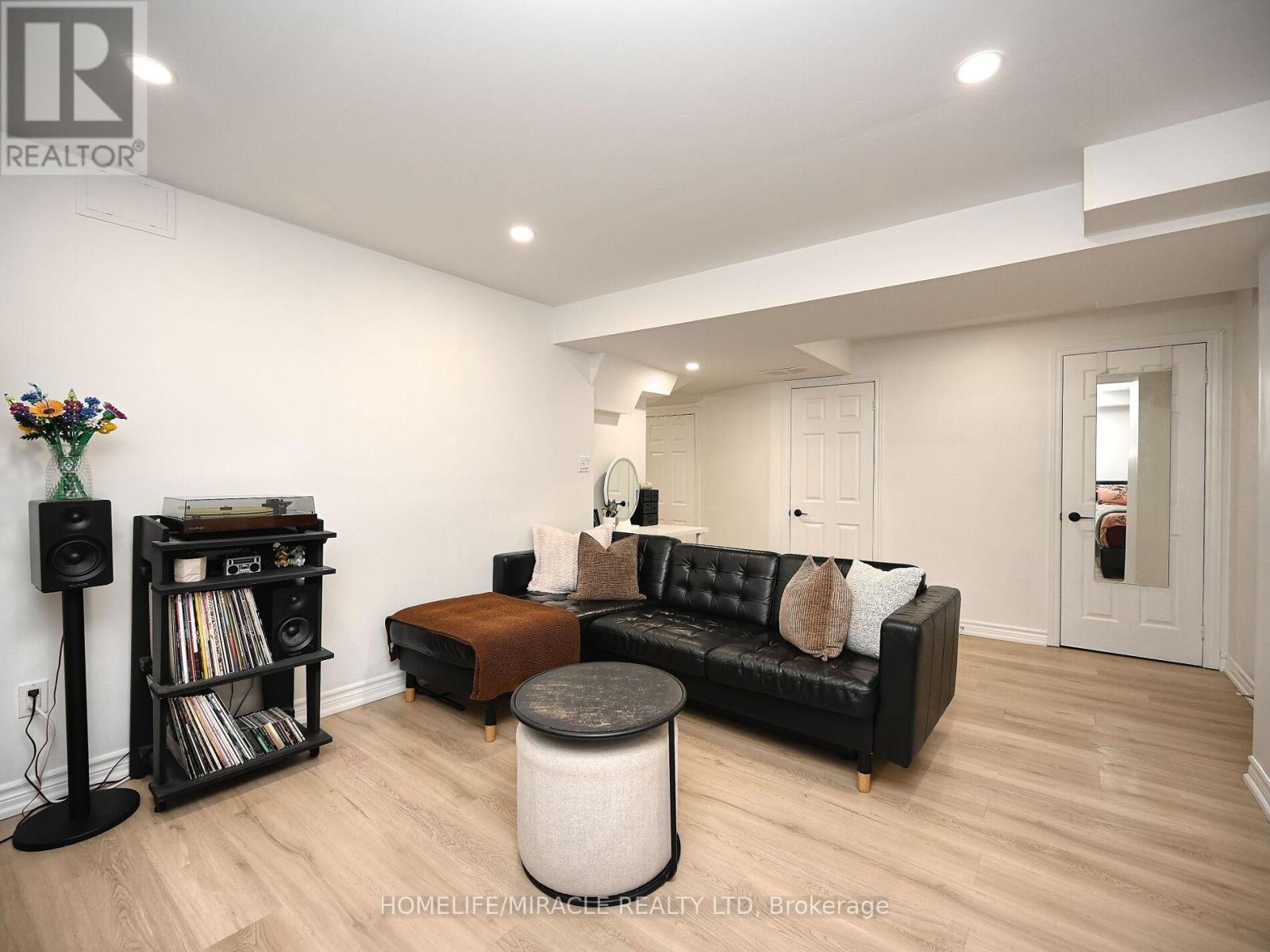 4717 Colombo Crescent, Mississauga, Ontario  L5M 7R3 - Photo 41 - W12528176