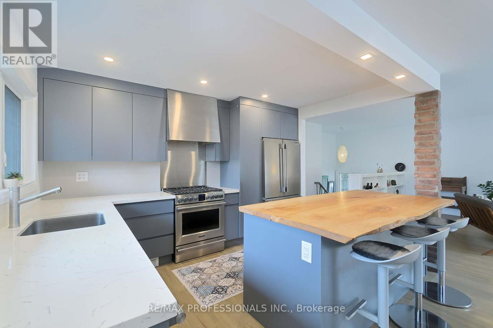 17 Beaver Bend Crescent, Toronto, Ontario  M9B 5P7 - Photo 13 - W12528188